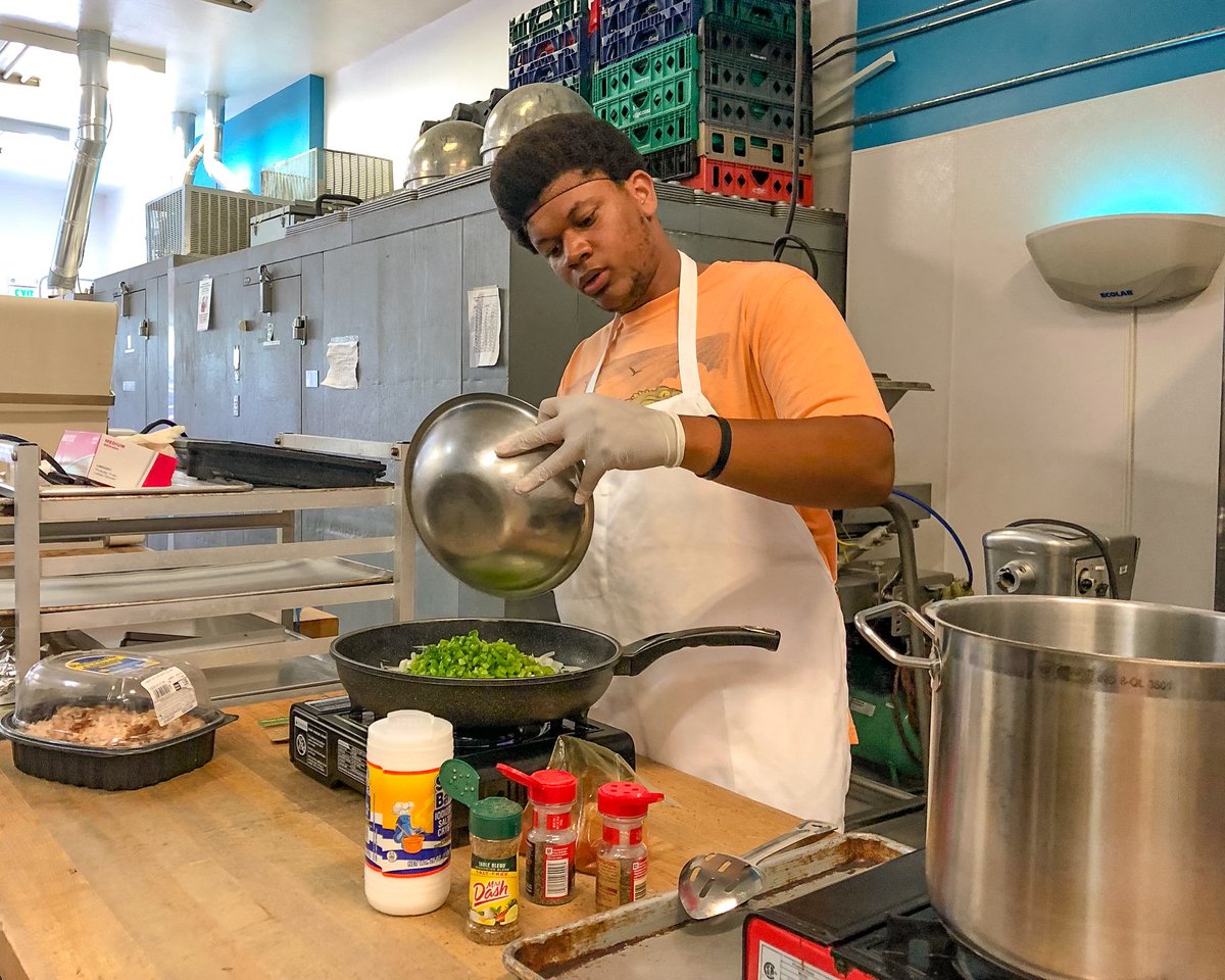 BreadProject's tweet image. Happy Friday! Do your weekend plans include tacos? This week, @18reasons’ Cooking Matters class made chicken tacos with fresh guacamole. Congratulations to the class for completing their 6-week budget and nutrition series.