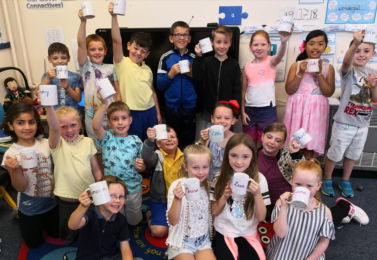 portmeadp's tweet photo. We had a great final day in Year 3. It's a shame time went so quickly! We played with our toys, shared our favourite class times, looked at photos from the past 3 years, shared lovely gifts & had a party. Keep safe, have fun, thanks for the gifts & memories!
Mr. James. #pmdpy3 https://t.co/TowUDHN9F3