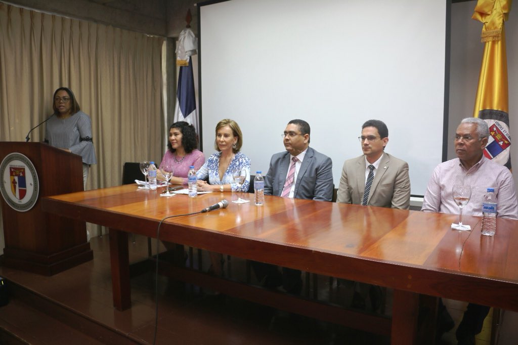 UNFPA_RD's tweet photo. Presentan en la @PUCMM Resultados de la “2da Encuesta Nacional de Inmigrantes #ENI2017”.
🔸 https://t.co/QkEllMtDls