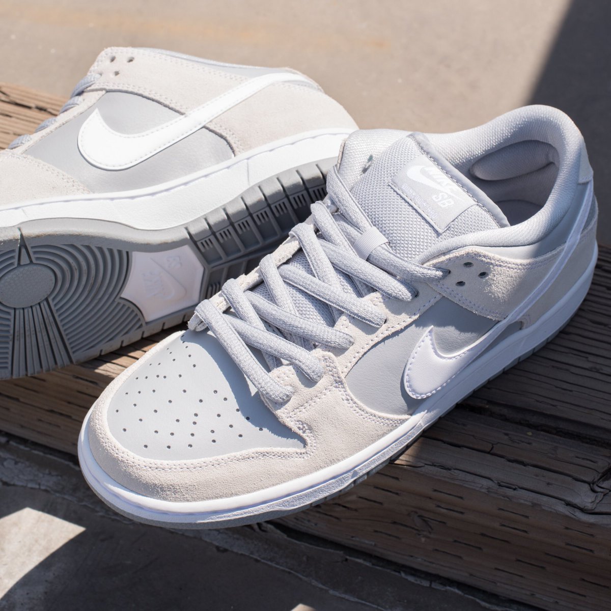 nike sb dunk summit white