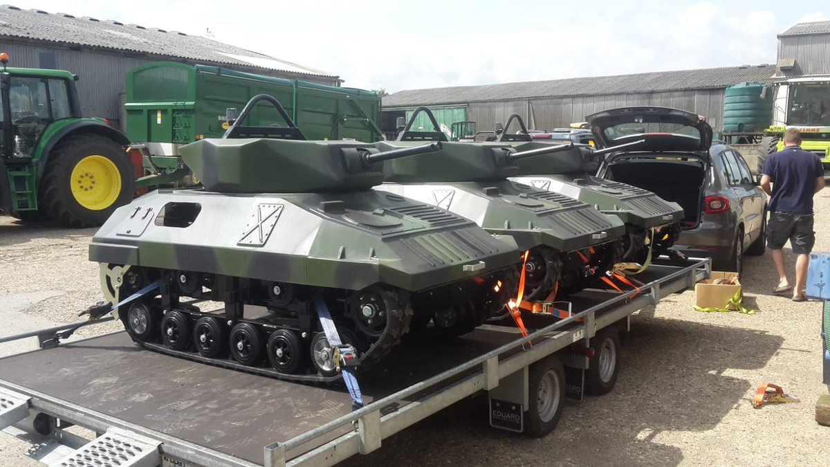 Funtrak1's tweet photo. Holland 🇳🇱 bound #minitanks #paintballing @Funtrak1 @Challengeragri https://t.co/PlYvOmPCx7