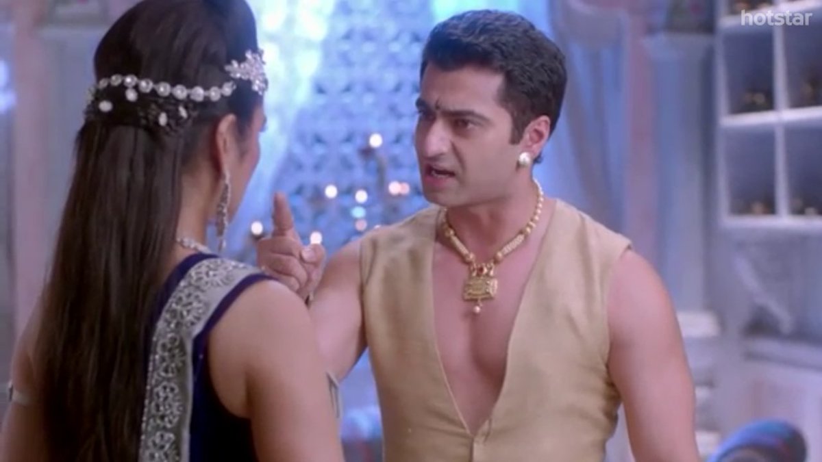 Harshadian_fans's tweet photo. Blaming his own mother . 
What a son !!! 
#HarshadArora #HarshadAroraForever #MayaviMaling 
#RajkumarAngad https://t.co/vYlotbKQ2P