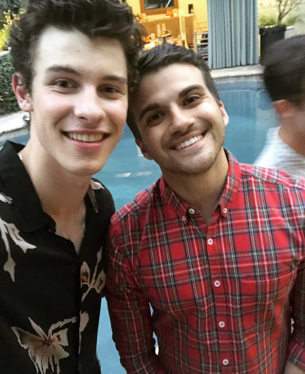 ShawnMendessArg's tweet photo. 📸 | Shawn con fans ayer! https://t.co/xQd1I6wMB2