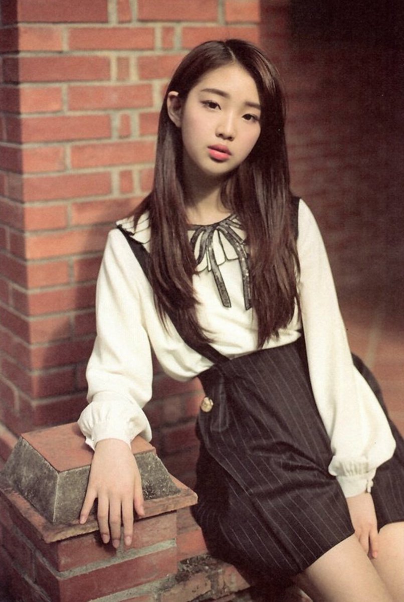 loonalog's tweet photo. this ain’t no regular maknae, this a high class maknae, bitch this a maquénae https://t.co/or57cKwkAh