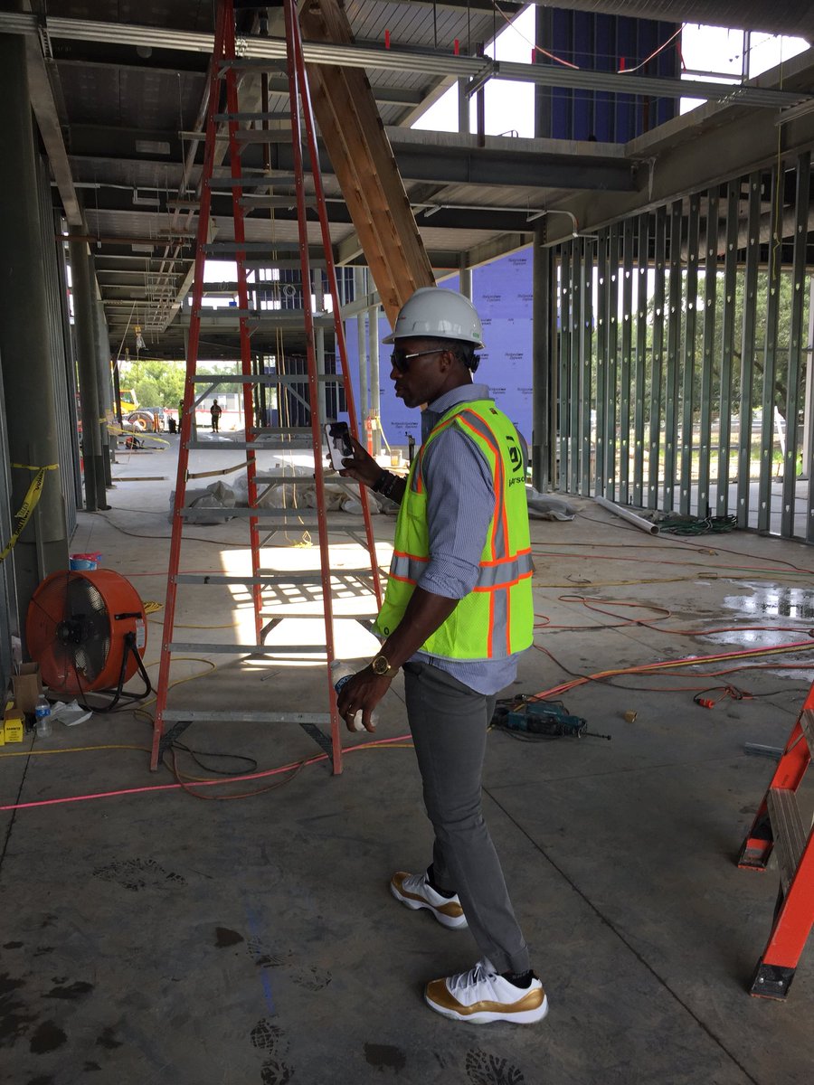 HarpersHope41's tweet photo. .@Harp41 visiting the new Children’s Museum! This is a huge step forward for New Orleans’ future. https://t.co/LVpjXaorCz