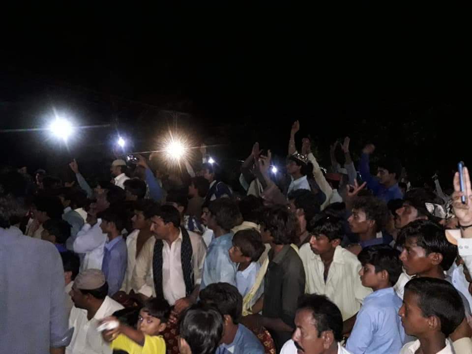 ImranKaimKhani_'s tweet photo. پی پی پی امیدوار NA-216 شازیہ عطا مری،امیدوار PS-42 علی حسن ہنگورجو کی یوسی بھٹ بھاٸٹی میں جلسہ،عوامی سمندر امنڈ آیا۔۔۔۔۔
@BBhuttoZardari @ShaziaAttaMarri @Anny_Marri @JavedNLaghari https://t.co/gTPZg0vrei