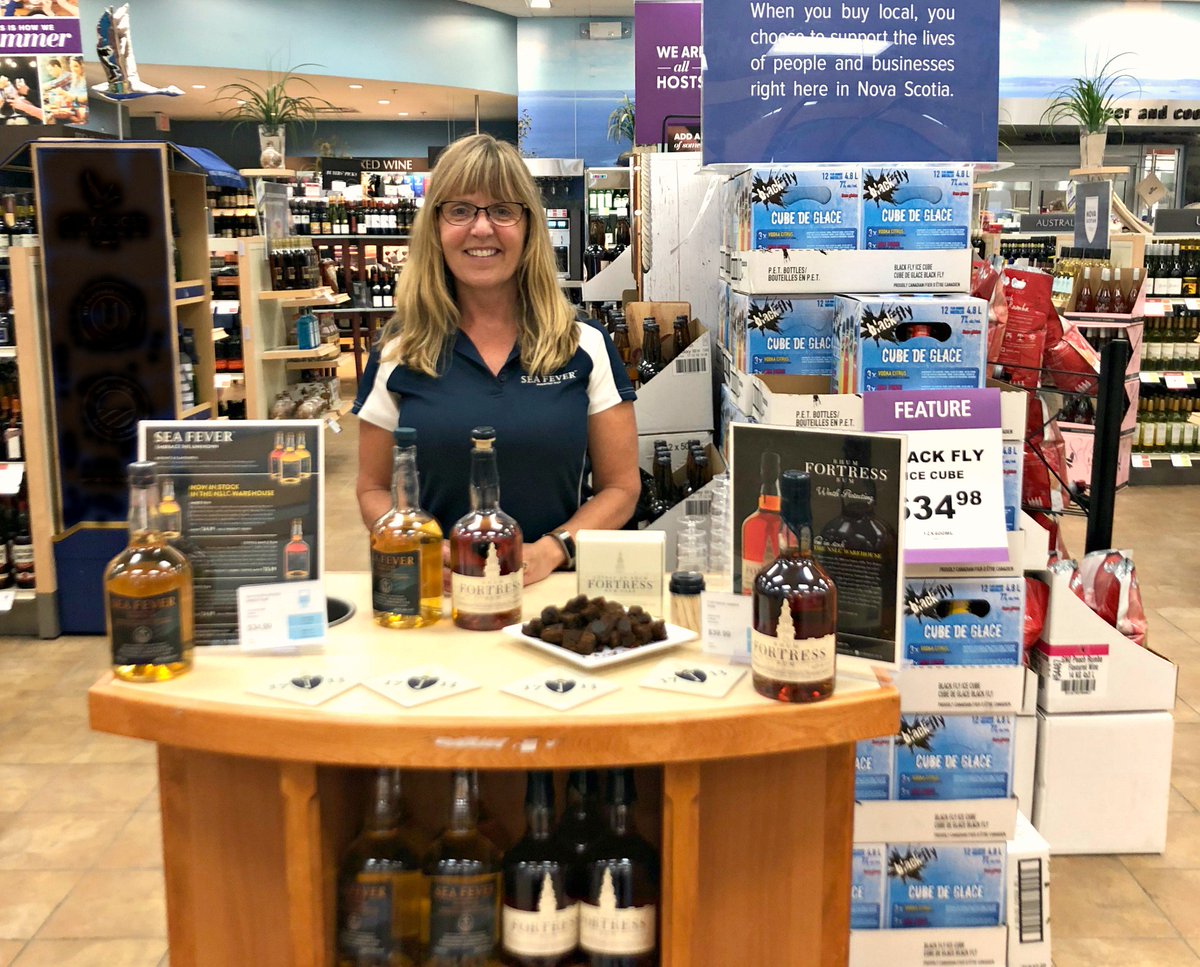 AuthenticCoast's tweet photo. Kickoff your weekend in New Minas with a free tasting of our @seafeverrum Spiced and @fortressrum at @theNSLC. Lori's here until 6 pm! https://t.co/vGisNGALfC