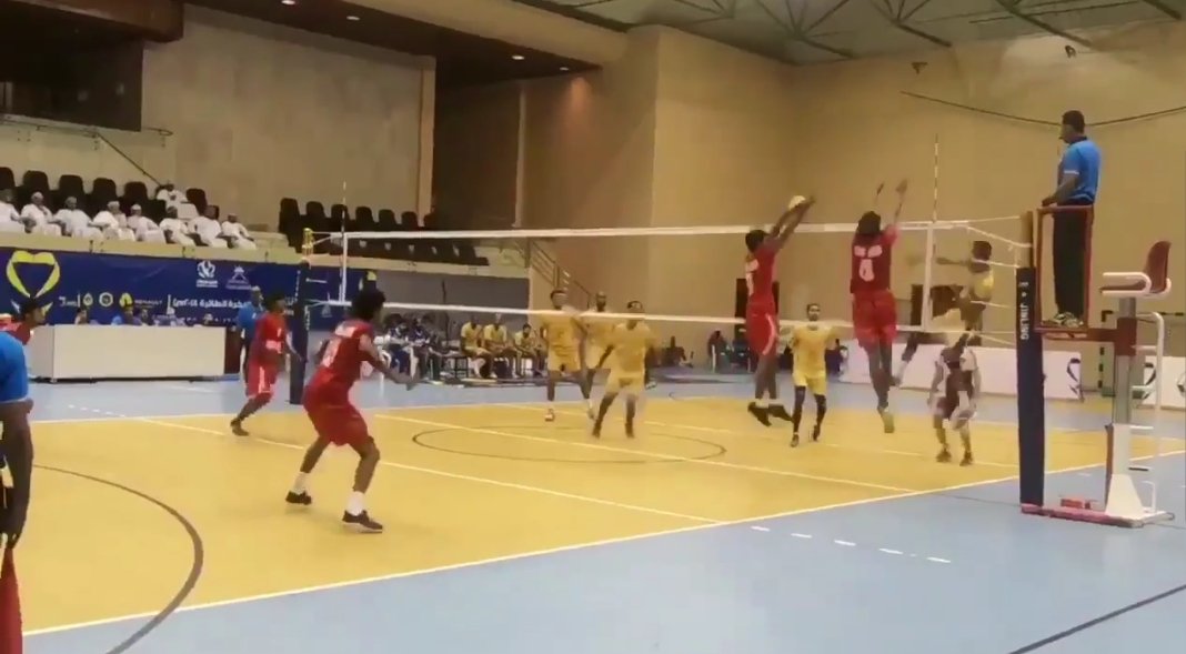 سعيدين لما قدمه ممثل #المصنعة فريق المراغة اليوم و تأهله الى المربع الذهبي بعد تغلبه على فريق طوي أعتير بنتيجة 3/0 ضمن مسابقة شجع فريقك لكرة الطائرة على مستوى السلطنة و عقبال الفوز باذن الله تعالى و الشكر موصول للاعبين و الإدارة و الجمهور