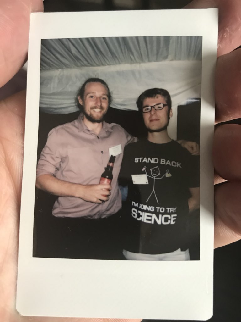 Simon_C_Dixon's tweet photo. See you next time #BIGevent18 friends! 🙏 Pleasure meeting you all and hearing about your wacky and inspirational Sci Comm. Also, round of applause to @scienceACP for smashing Best Demo at his first BIG! 🎈#SorryTimmy https://t.co/0IDDtijEIO