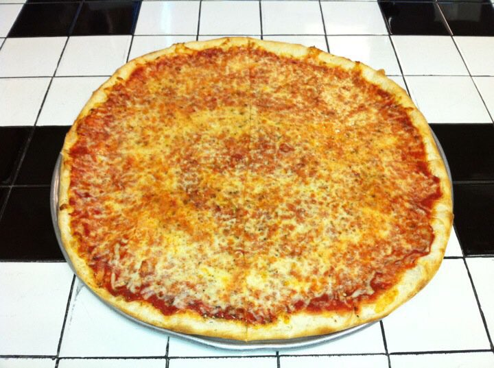 OriginalNYPizza's tweet photo. It’s Friday pizza night give us a call or order online at https://t.co/HNfIb6wxh2 https://t.co/POPdUosmsS