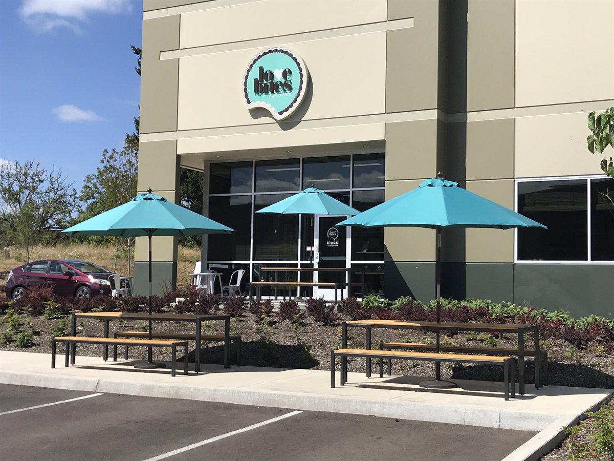 LoveBitesCarnie's tweet photo. Visit us for lunch on our new outdoor patio! Enjoy the sun, a local beer and one of our delicious sandwiches. #lovebitesbycarnie #patio #summersun #localbeer https://t.co/m0ImscjiKy