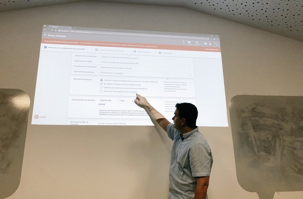 Hoy aprendemos #AdWords con <a href="/dany_del_valle/">Dany del Valle</a> en <a href="/WebpoAcademy/">WebpositerAcademy</a> #doyouseo