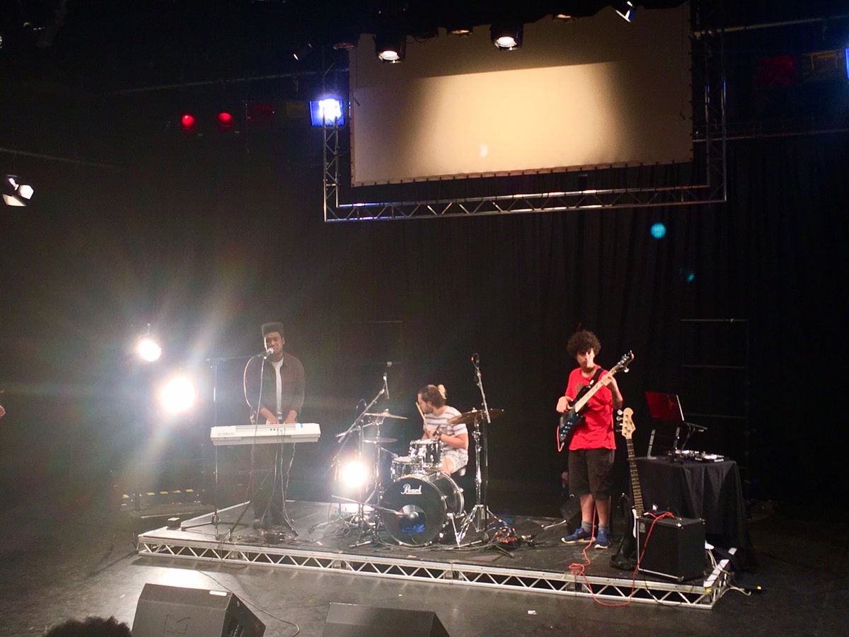 jonolyons's tweet image. Abundant talent in @hackney #hackneylive. As they say proper good!