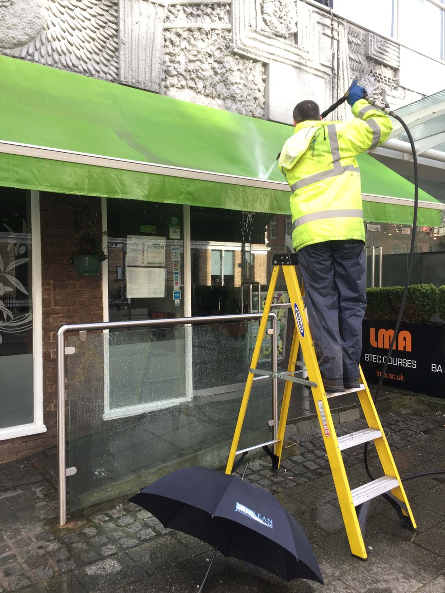 markjetclean's tweet photo. Are your business premises letting your company down, giving clients the wrong impression? Dirty walls or, old-fashioned window frames and doors, unsightly canopies and car parks?
#canopies #exteriors #jetclean #wirral #liverpool #restaurants https://t.co/T79ZyomC7N