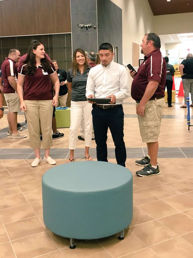 AngieKDavis19's tweet photo. Drone takeover in @WallerISD! #leadersinaction #WISDadmin18 https://t.co/tBB2m77ga9