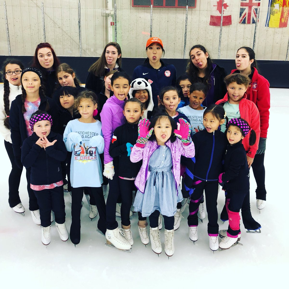 Friday feels w/ <a href="/mirai_nagasu/">Mirai Nagasu</a> 🤪⛸