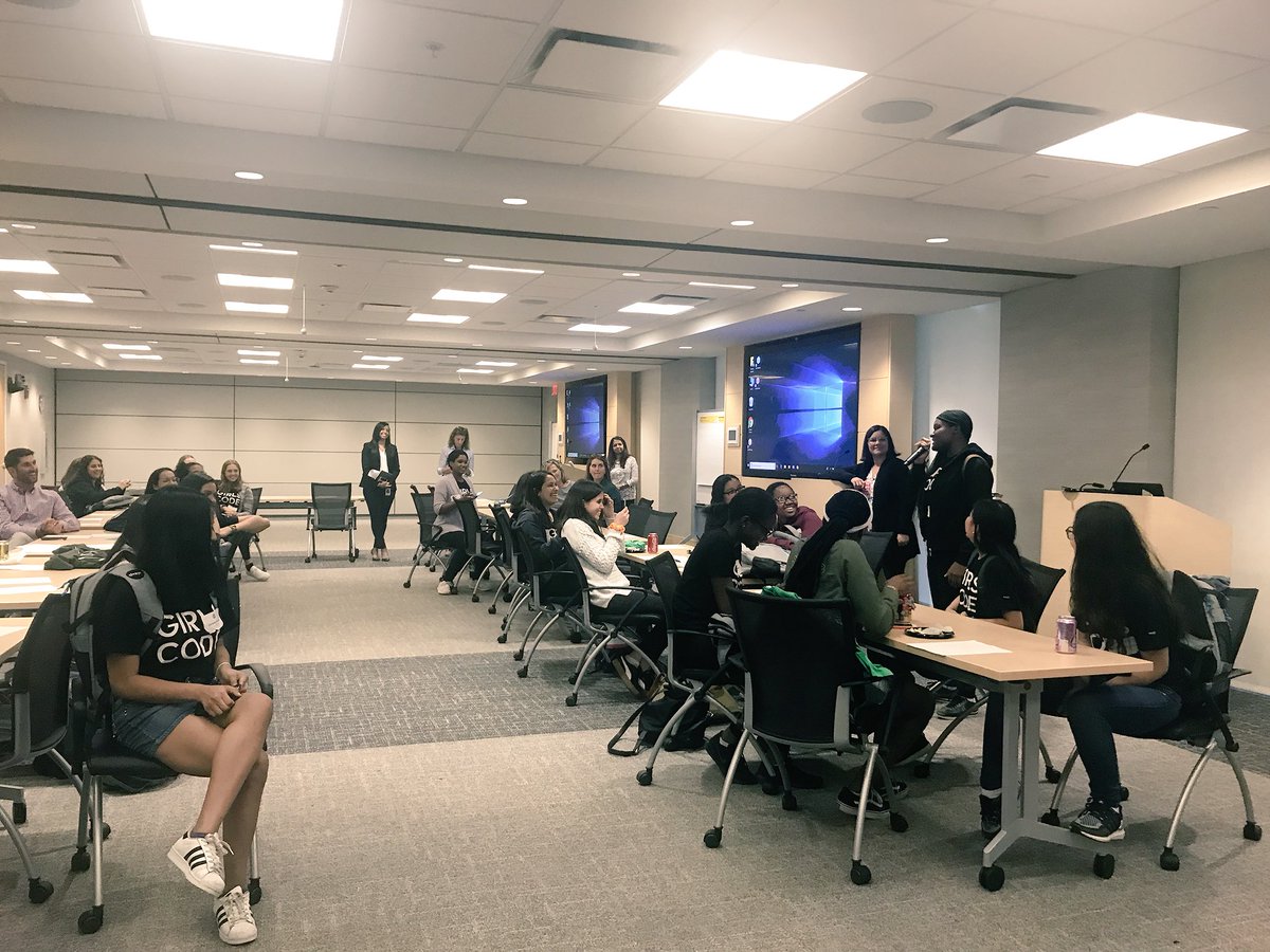 RachelleTobkes's tweet photo. I had a great time speed mentoring @GirlsWhoCode at @citrix! It makes me so proud to see so many young girls with an interest in technology. I canโt wait to see all of the things that they accomplish ๐ฉ๐ผโ๐ป #girlsCANcode https://t.co/5Xpuo9zdKF