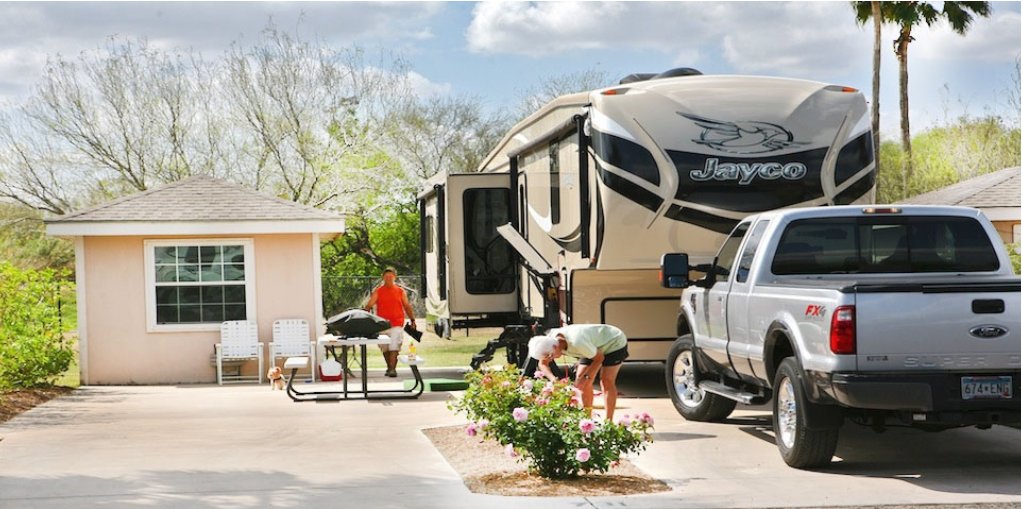BentsenPalm's tweet image. Did you know Bentsen Palm's RV resort was rated the #1 large RV resort in Texas? See it for yourself and witness our pristine location, superior amenities, first-class facilities, and amazing staff!
*
bit.ly/2ukE3BF
*
#RVResort #FirstClassFacilities #TravlersWelcome