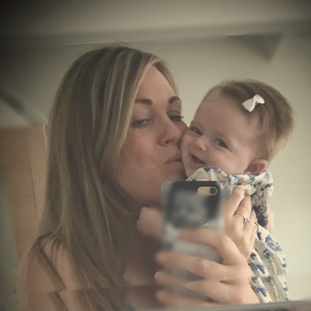 Becciwebbx's tweet photo. #NewProfilePic https://t.co/uyssGowOJB