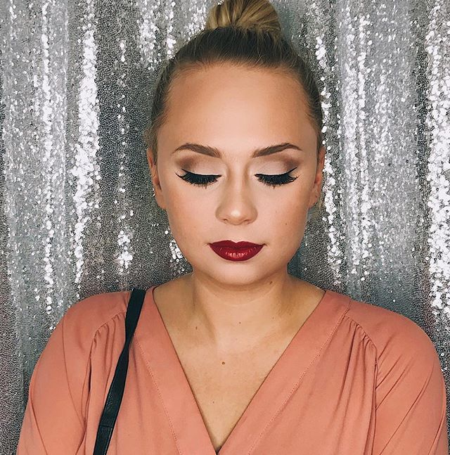 Who’s ready for a night out on the town? 🙋🏼‍♀️🙋🏼‍♀️ We know this BLO/OUT babe is with this gorg makeover 💕