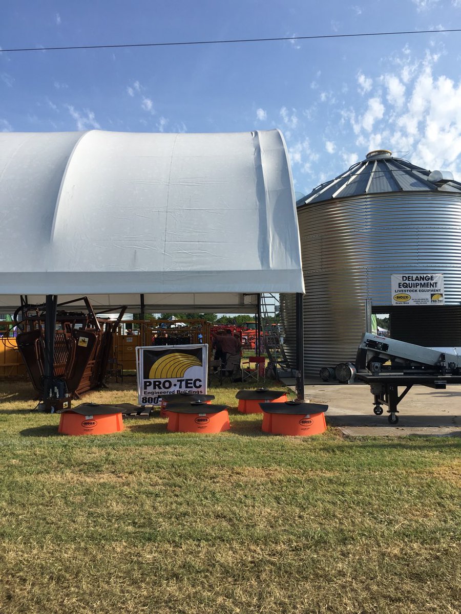 siouxsteel's tweet photo. We are out at the Four State Farm Show! Stop by & visit spaces 176, 177, 210 &211 now through Sunday to visit us & Delange Equipment and check out our #SiouxSteel #bins, #ProTec buildings & #livestock equipment! #FourStateFarmShow https://t.co/zrKjPAi8uj