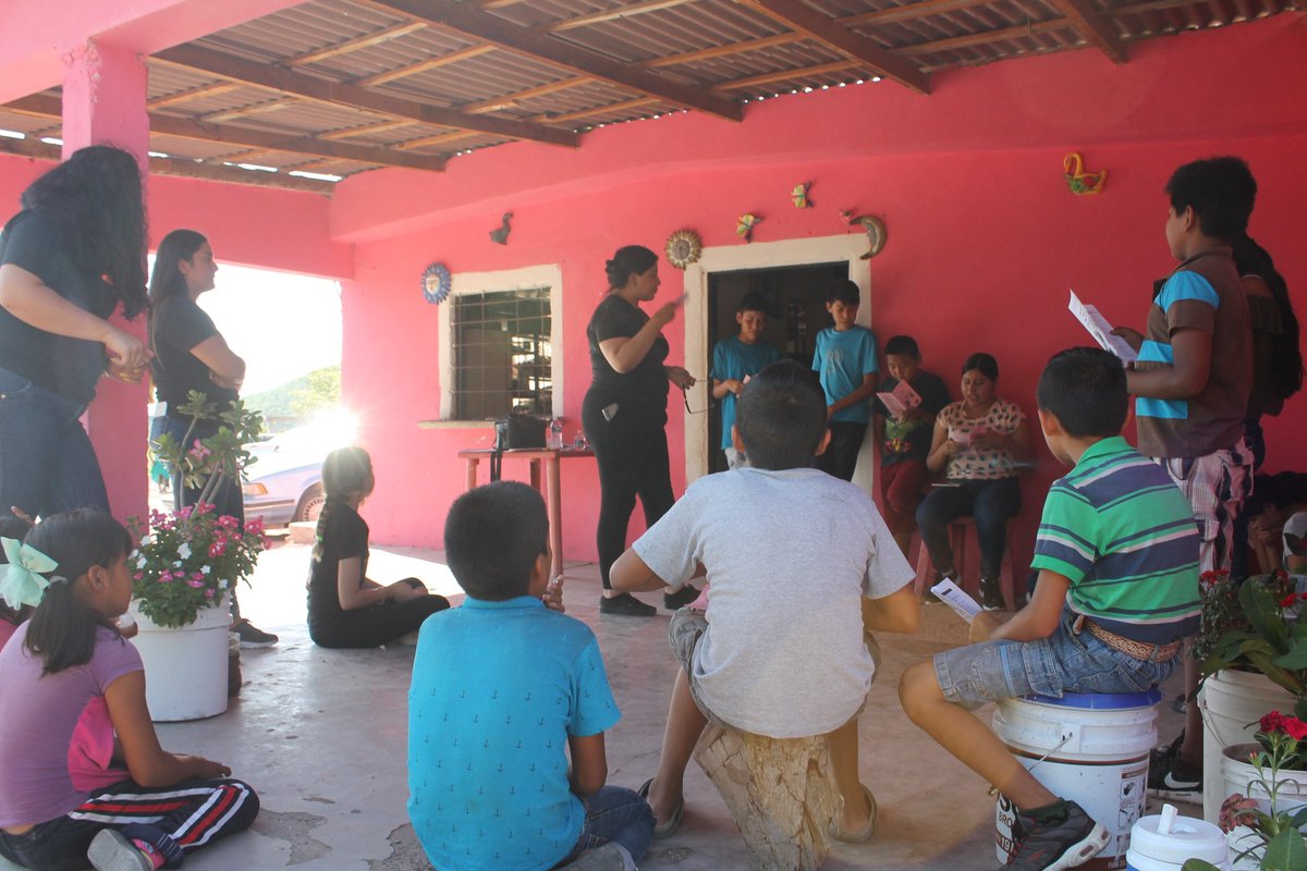 IMMUJERESAHOME's tweet photo. "Campaña de Prevención de Embarazos en Niñas, Niños y Adolescentes Mayo -Yoreme del Municipio de Ahome" con el apoyo de CDI en la comunidad indígena de Goritos Rodriguez https://t.co/nxYYHSbVCa
