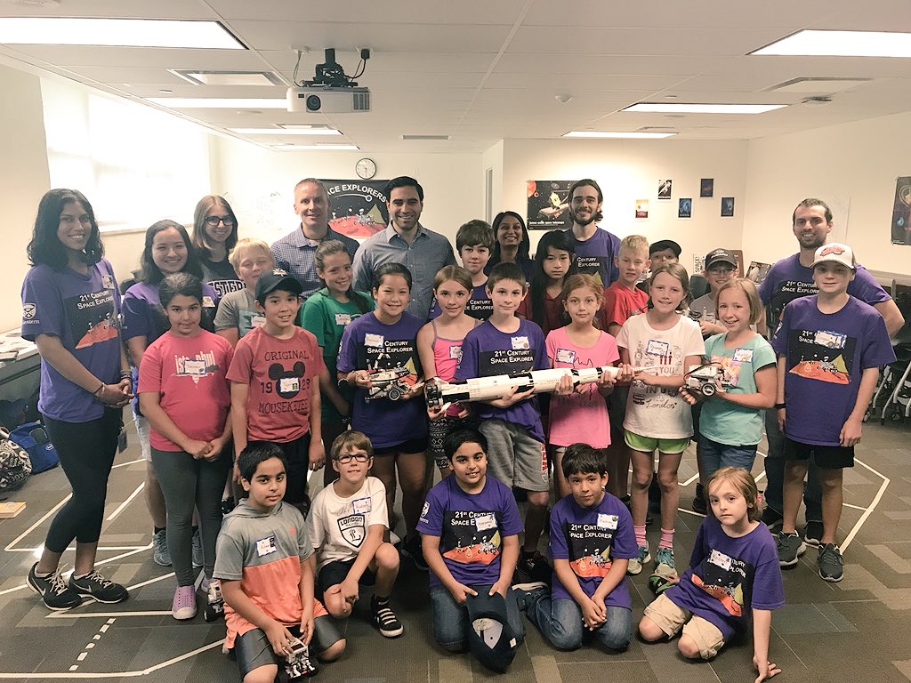 pfragiskatos's tweet photo. Today at the @WesternU Space Explores Summer Camp. Wonderful initiative encouraging science learning for kids. Learn more here: https://t.co/IpI8OkmCAN. 

Also proud that its student instructors are supported by the Canada Summer Jobs Program - a great experience for all. #ldnont https://t.co/K7fvbLaeni