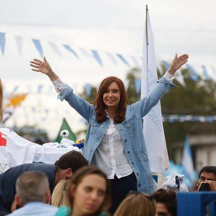 sarich_ana's tweet photo. #PongamosUnaFotoDeCFK https://t.co/4G7vcOHLW5