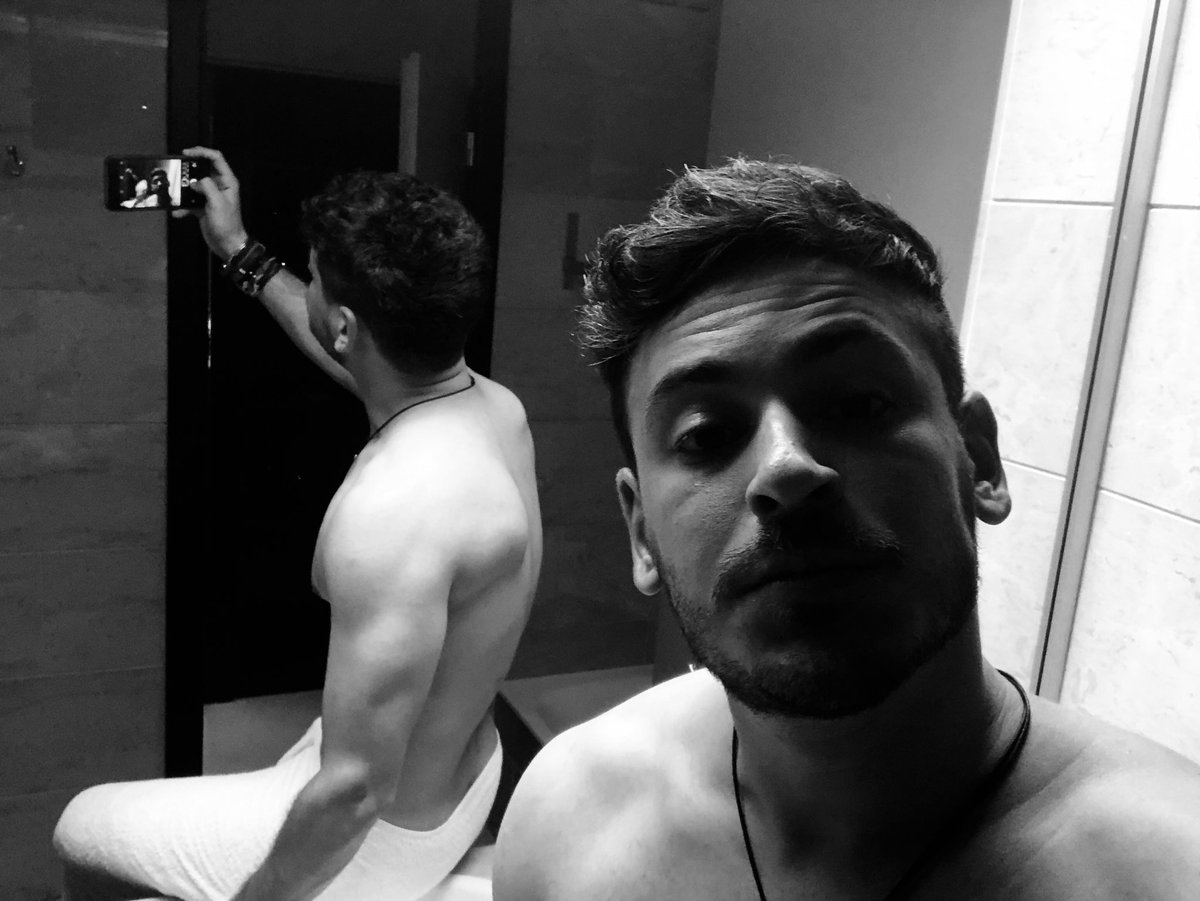 cepedaoficial's tweet photo. Que ni tan mal el corte 😂 https://t.co/MjiHu6zAwV