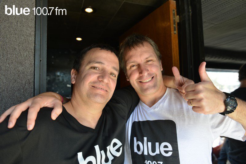 mariano_almada's tweet photo. Lindos recuerdos encontré del #RecordBlue en 2012 con @mono_ambiente: Santi Schefer, @guillepanizza y todo el equipo de @FmBlue1007 🎙️📟 https://t.co/8MEExVgkzk