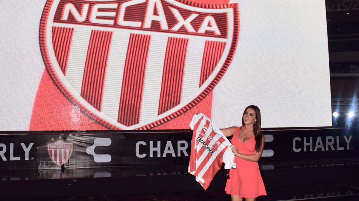 Mariazelzel's tweet photo. Aquí va la primera dinámica para ganarse un jersey @TenisCharly del @ClubNecaxa.

Para participar sólo tienes que: 

Darle retuit 🔁 a este tuit
Seguir a @TenisCharly y @CharlyFutbol 

El ganador se elegirá por sorteo después del juego entre ⚡️y 🦅

Solo tienes que darle RT 🔁 https://t.co/gZNDiskRC5