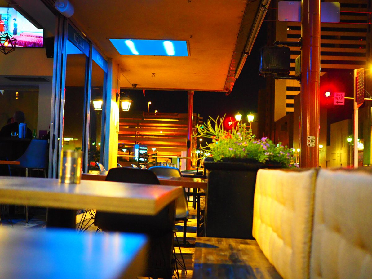 Centricophx's tweet photo. We have the perfect place for you to spend your Friday night

#centricophx #fridaynightdinner https://t.co/FsteEOFe7Y