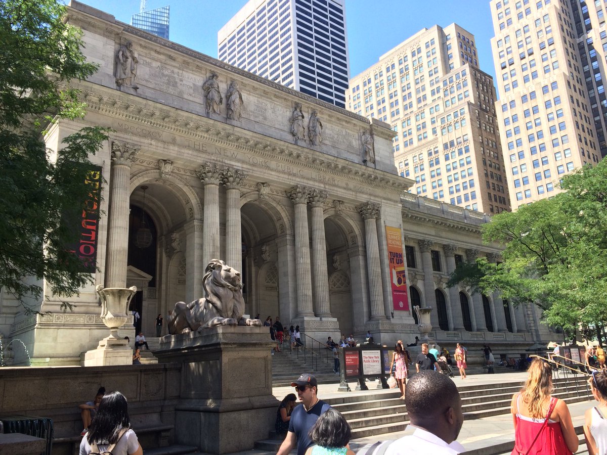 EJuly2018's tweet photo. New York Public Library, my best free time yet...beautiful architecture, talked at length w 3 New Yorkers: Bryant Park Art Station Visual Arts grad student,  library security guard about 2 year restoration of the carved and painted ceiling and a poet who performed his poems. https://t.co/Lbsu4yExH6