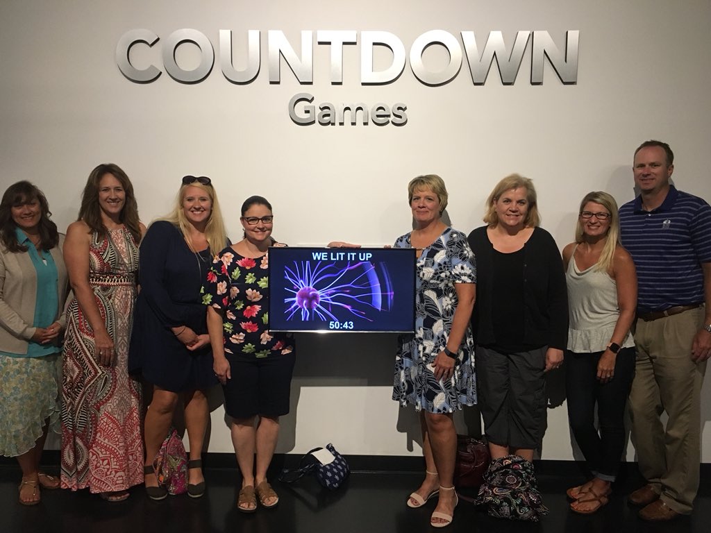 SummitEleLMC's tweet photo. Great sessions at this year’s @KASL_Librarians Summer Refresher! Enjoyed working with @CrabbeLMC and @crs_library to share Google Drawing ideas with colleagues and breaking out of the Shock and Awe countdown games. Already looking forward to next year. #kaslsr18 https://t.co/aeX5eROWRY