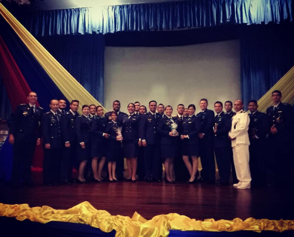 nazab1989's tweet photo. #CAA #DIREDU #AMB #FANB #EducacionParaLaLiberacion #PromoPeriodoII2018 #CursodeInglesIntensivo #EstudioYFuturo https://t.co/zGbSPqZ7kt