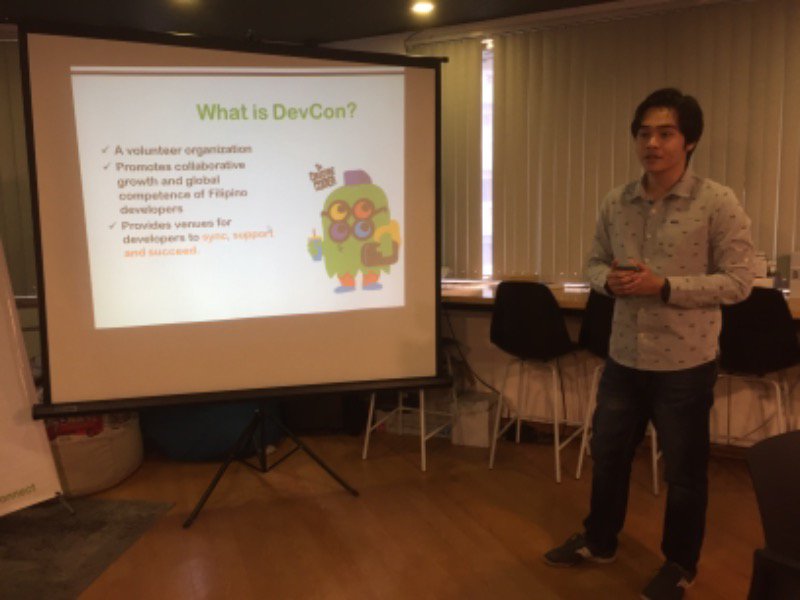DEVCONPH's tweet photo. Stephen Vinuya, the event lead, welcomed the participants with a short introduction about #DevConPH here at #RaspberryPiCodeCamp. https://t.co/oiLVAnJyg0