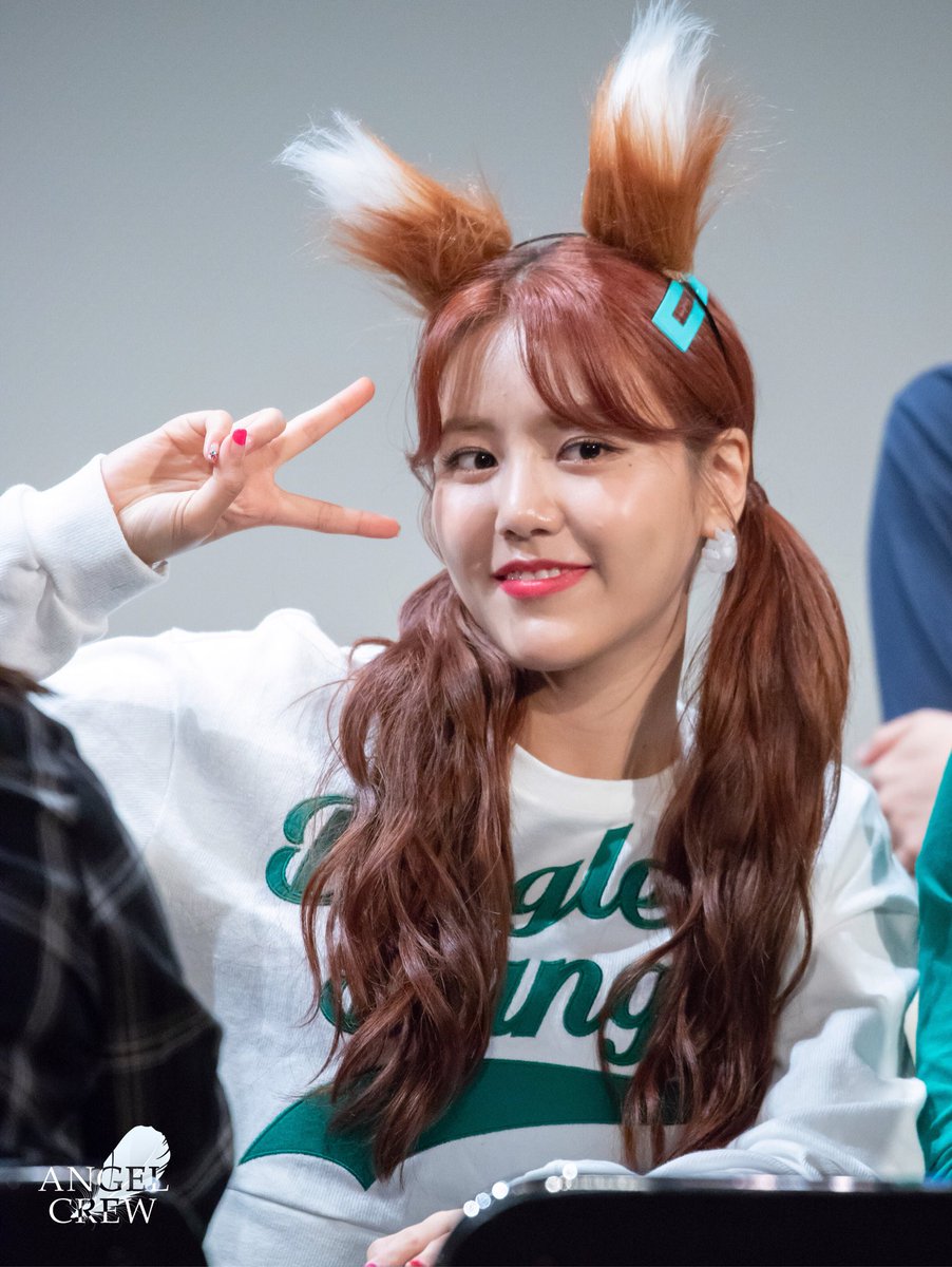 annsk0430's tweet photo. 2018.6.08
 AOA Bingle Bangle 팬 사인회
#AOA
#HYEJEONG
#혜정
#BingleBangle https://t.co/K2TyQnWlHg