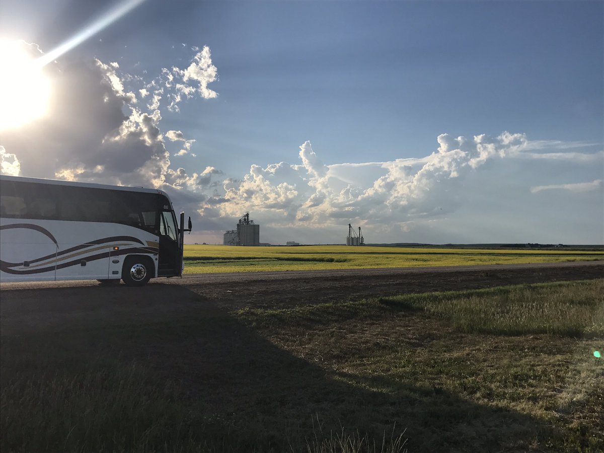 Megan_L_Moore's tweet photo. Fun in the field @AgMeetUp2018, thanks for having us! #WestCdnAg @Bayer4CropsCA #prosaroxtr https://t.co/78VM8N6fzC