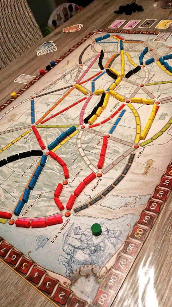 HeidiTiebergyn's tweet photo. #TableTopNight! #TicketToRide 🚂 https://t.co/p2fh4EaAQO