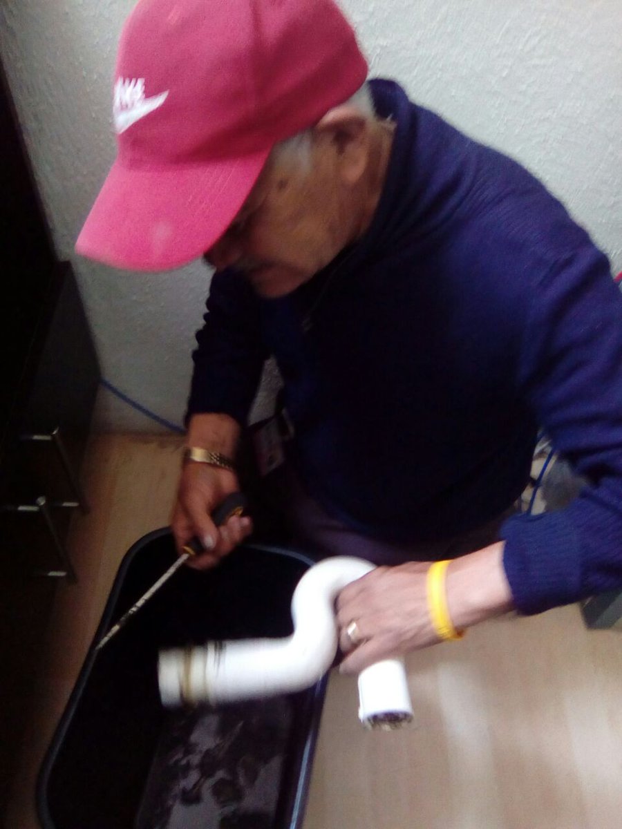 EdifPublicos's tweet photo. @AdrianRubalcava  @Migel_ange  @DGODU1  Desazolve de tarja y cambio de mezcladora en la Secretaria Particular https://t.co/iYJVHtDmr1