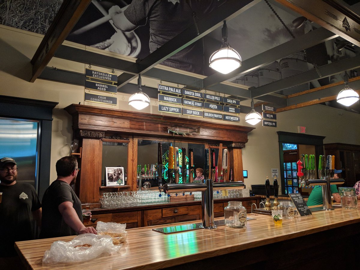 Join the <a href="/MN_BeerCast/">Minnesota BeerCast</a> tonight at 8pm on 1130 AM &amp; 103.5 FM. We will be talking <a href="/summitbeer/">Summit Brewing</a> Ratskeller &amp; <a href="/mncraftbrew/">mncraftbrew</a> #AllPintsNorth