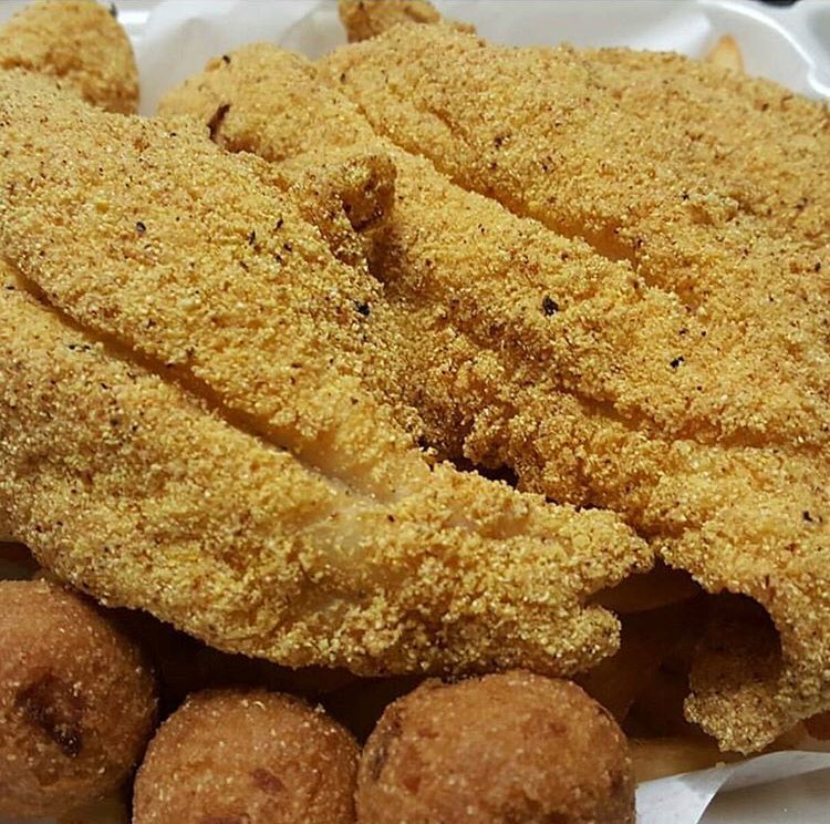 RaysBBQ1's tweet photo. A Texas style Surf and Turf!!!! Fried Catfish and Shrimp and Beef Ribs, a winning combination. See ya soon!!! #raysbbqshack #TGIF #catfish #shrimp #beefribs #thirdwardbbq #txbbq #houstonbbq #comeseeus https://t.co/BDGCXciL7G