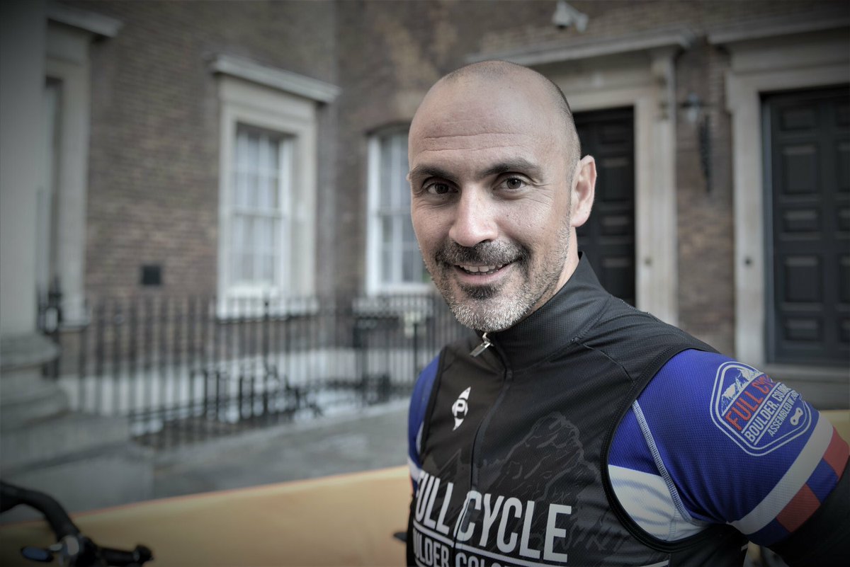 Would you believe he had just ridden 310 miles &amp; climbed 21,000 ft in 24hrs?! Love this photo from last weekend <a href="/TrafalgarWay/">RideTheTrafalgarWay</a> see more here facebook.com/bigstepfilms/p…