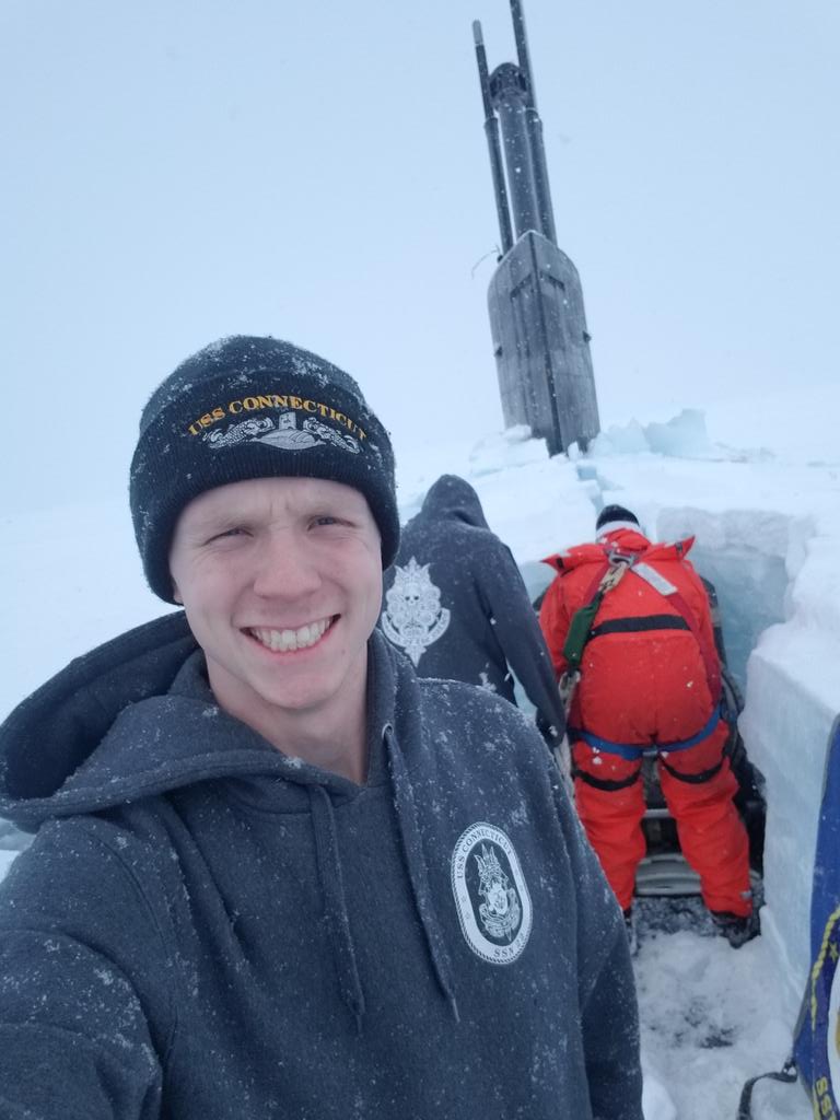 hungrychild98's tweet photo. Throw back to a couple months ago when I was CHILLIN on the top of the world! #ICEX2018 https://t.co/w726HYFeJv