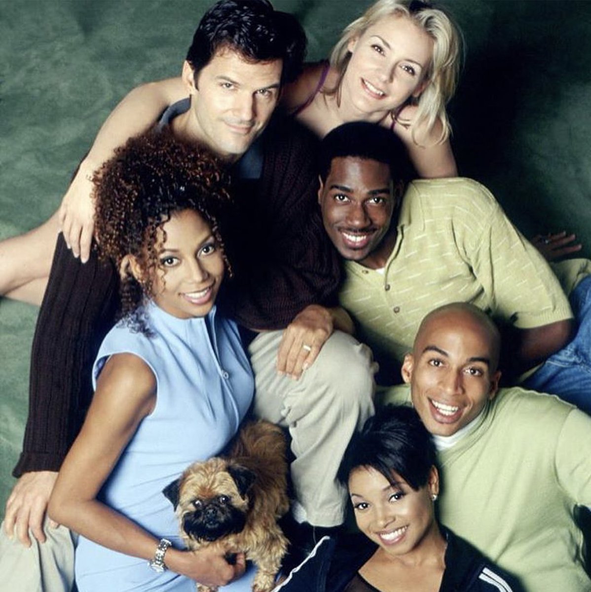 #FBF Who remembers #ForYourLove??  📺❤️Created by my high school Bestie #YvetteLeeBowser She also created #LivingSingle and produced #HanginWithMrCooper👍🏽👍🏽 and now is executive producer of #DearWhitePeople
I love this cast so much and miss them every day. #90sTV