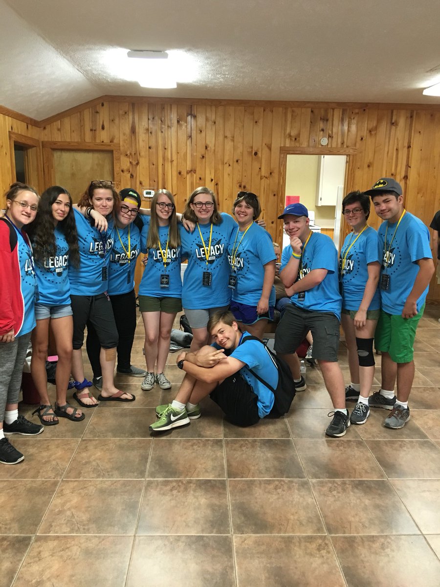 paige_hud's tweet photo. #flightweek2018 https://t.co/7PEa0YXVYO