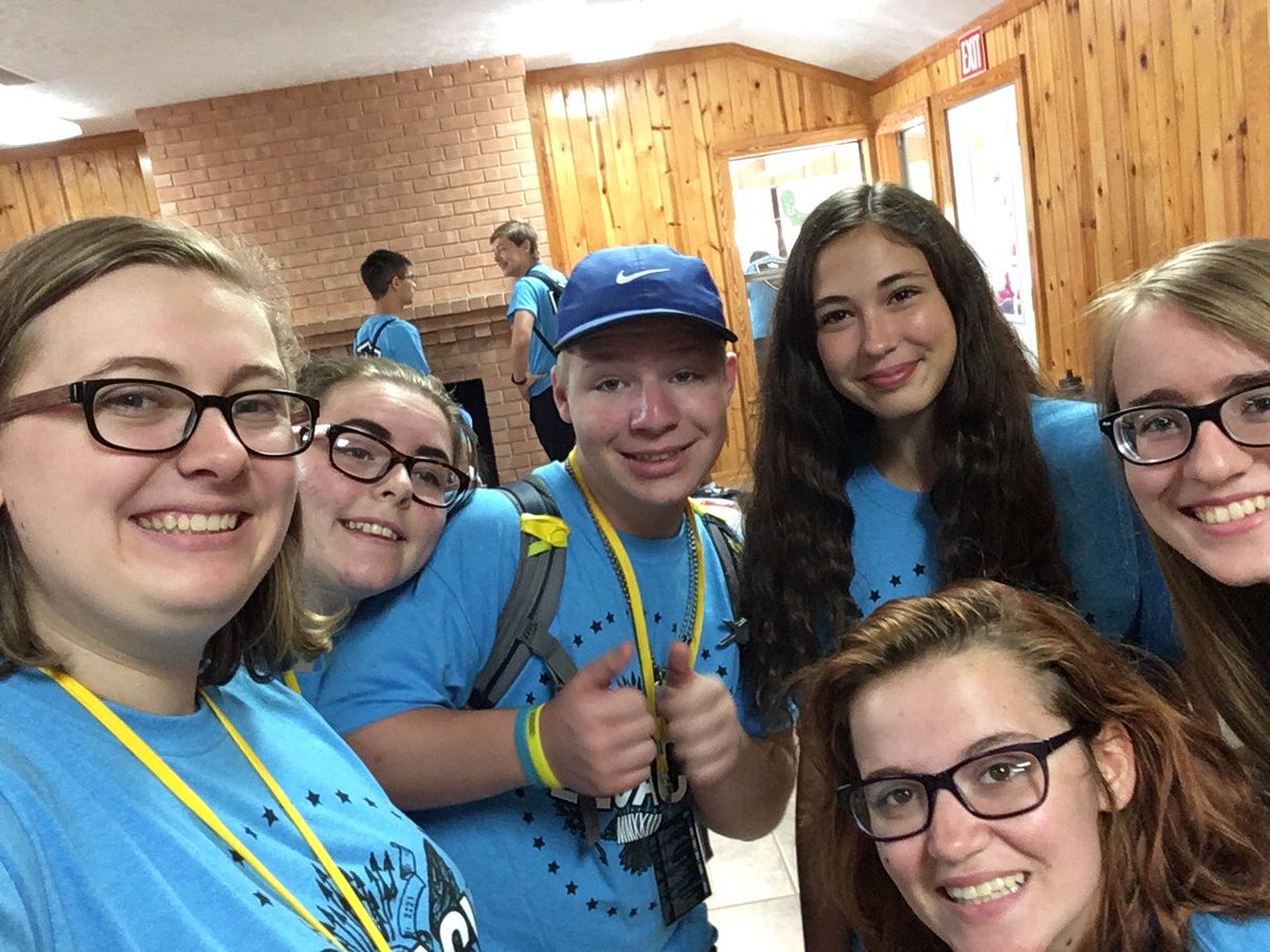 paige_hud's tweet photo. #flightweek2018 https://t.co/7PEa0YXVYO