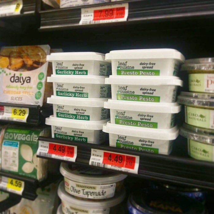 LeafCuisine's tweet photo. ***Sale Alert!*** You can now get our Garlicky Herb and Pesto Pesto spreads on sale for only $4.49 at @gelsonsmarkets! Time to stock up! 🎉 #LeafCuisine #SpreadTheLove #Gelsons #Vegan #PlantBased https://t.co/NgPufuZnLs