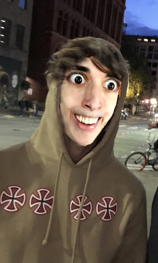 Pedrito_Vm's tweet photo. YASTIN ANTES DEL PACO // DESPUES DEL PACO https://t.co/J2tfVgAMrt