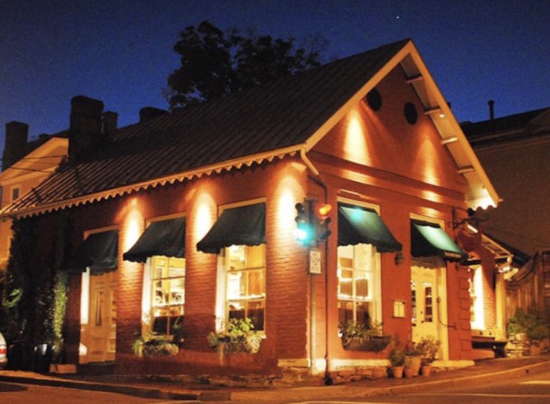 CRamzSSG's tweet photo. ...has The Red Hen offered goldberg a waitress position?...she has the attitude that is prevalent in the restaurant’s handling of Trump Supporters without the ‘view’ profanity💥🤨🇺🇸 @TheView #GoldbergTriggered #DTSisReal #PlanetOfTheWoopies #LiberalismIsAMentalDisOrder https://t.co/9BDKx7sNfn